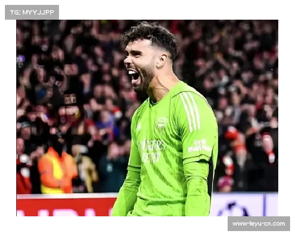 拉亚十三场零封获金手套 成阿森纳队史首位连庄门将